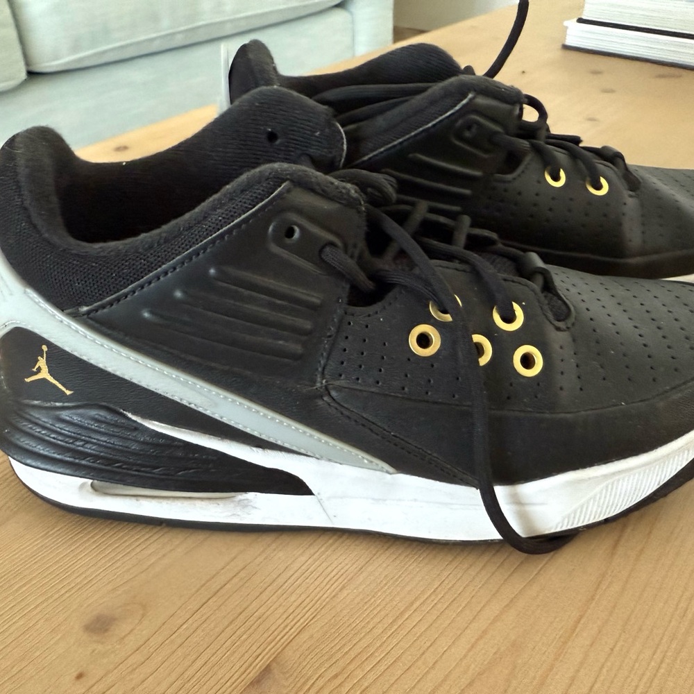 Jordan Max Aura 5 - Black and White Sneakers with Gold Accents
